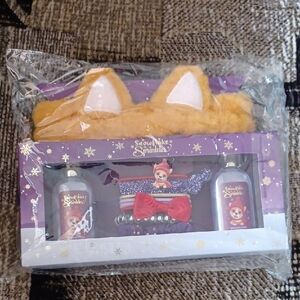 4/$60 New Snowflake Sprinkles Gift Set with Headband and Accessories